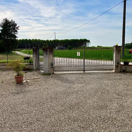 לינה וארוחת בוקר Antico Casale San Pantaleone *